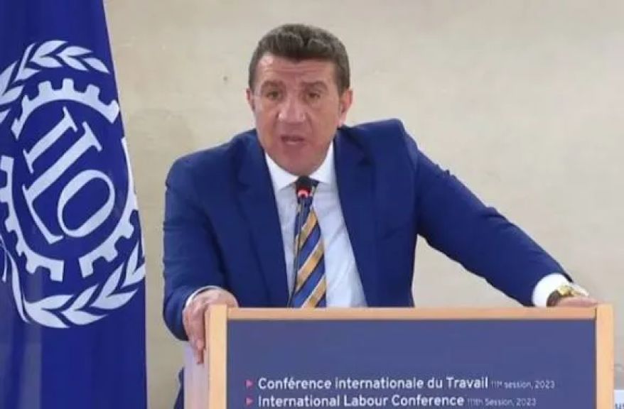 وزارة العمل توصى بأحقية الكيميائي عماد حمدى بالاحتفاظ بمناصبه النقابية